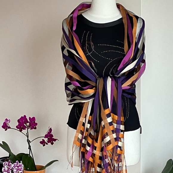 LIGHTWEIGHT SHAWL WRAP SCARF FRINGED ENDS BLACK SHEER COLORED STRIPES - Picture 4 of 13